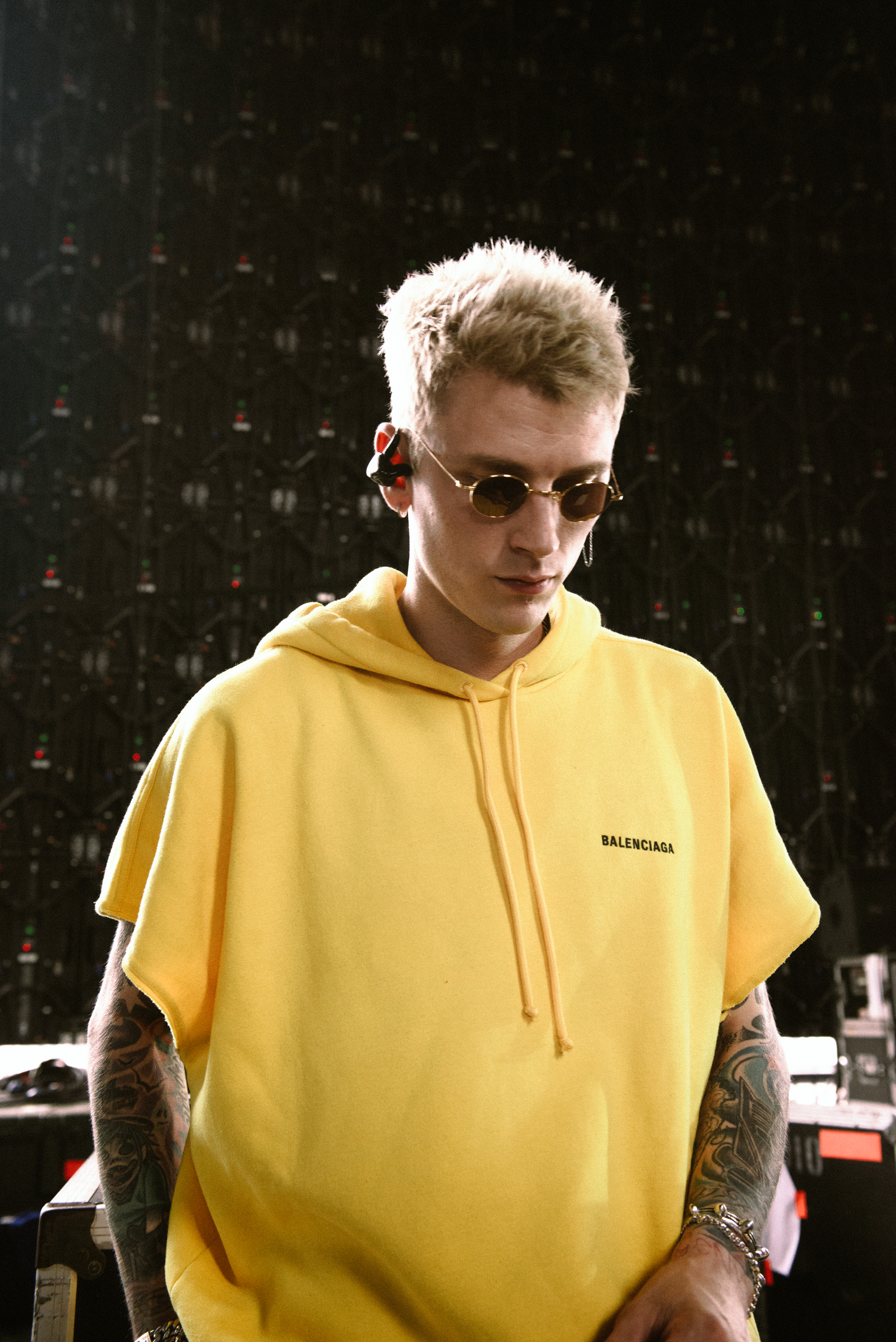 AaronRicketts-@aaronricketts_-MGK-2.jpg