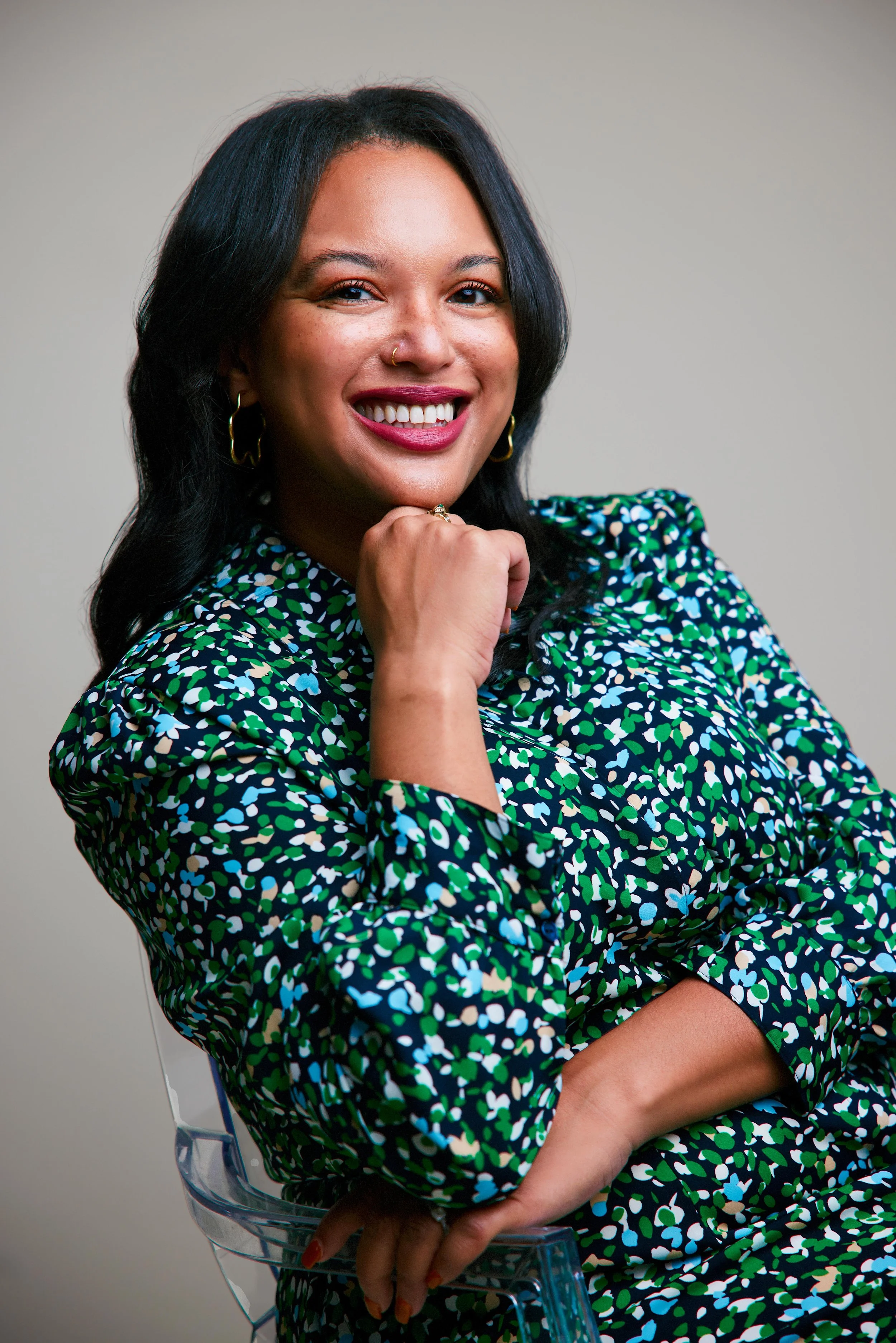 Kristen Baker-Geczy, SolWoods Storyhouse nonprofit PR expert headshot.