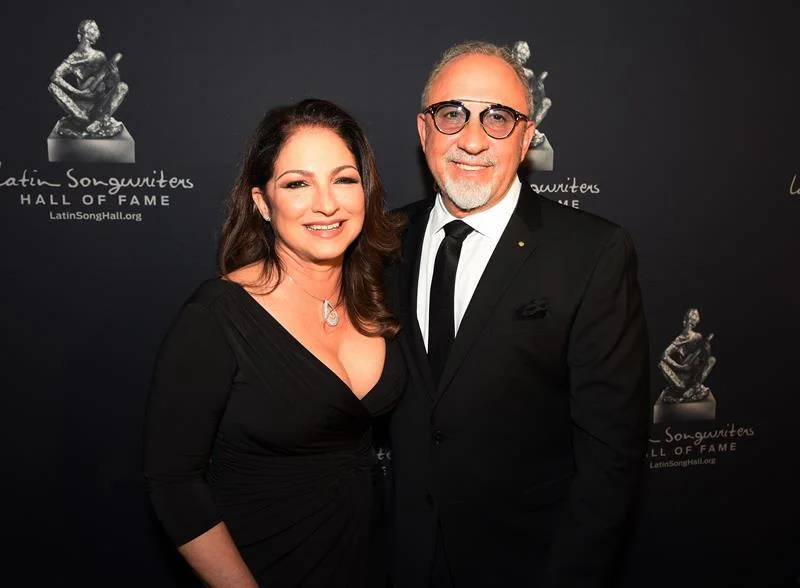 Los Premios Lo Nuestro le rendirán homenaje a Gloria y a Emilio Estefan .jpg