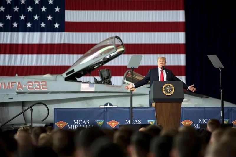Trump quiere crear un cuerpo militar destinado a las operaciones en el espacio .jpg