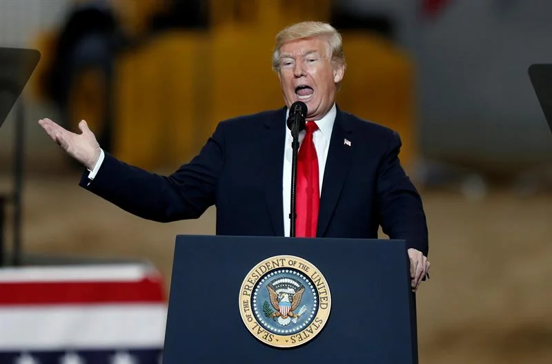 Comey compara el liderazgo de Trump en la Casa Blanca con el de la mafia .jpg