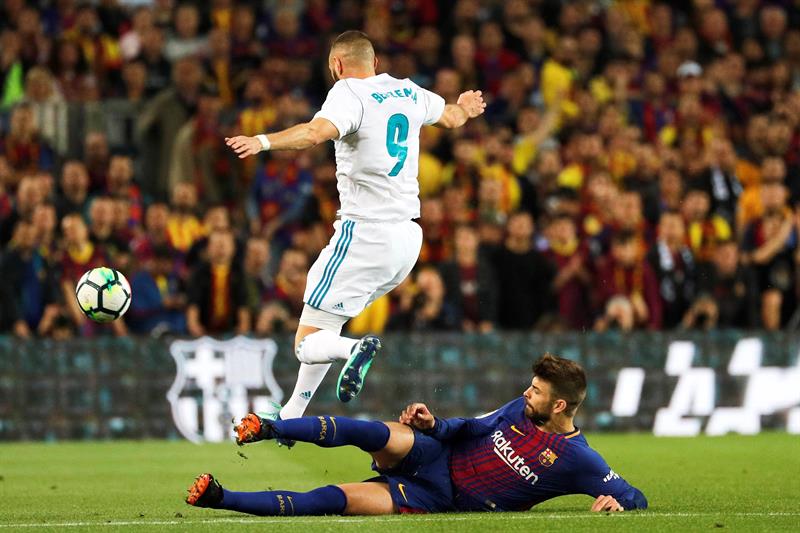 Gerard Pique y Karim Benzema .jpg
