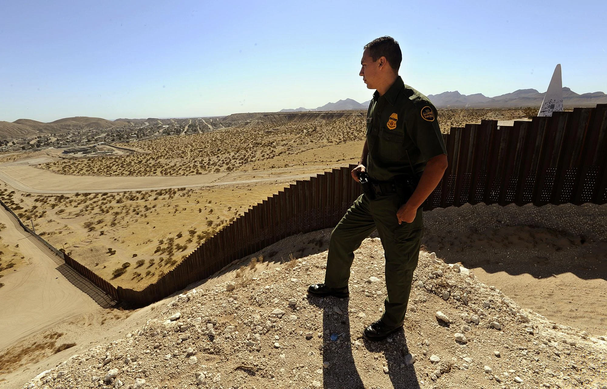 SISTEMA PARA VIGILAR LA FRONTERA.jpg