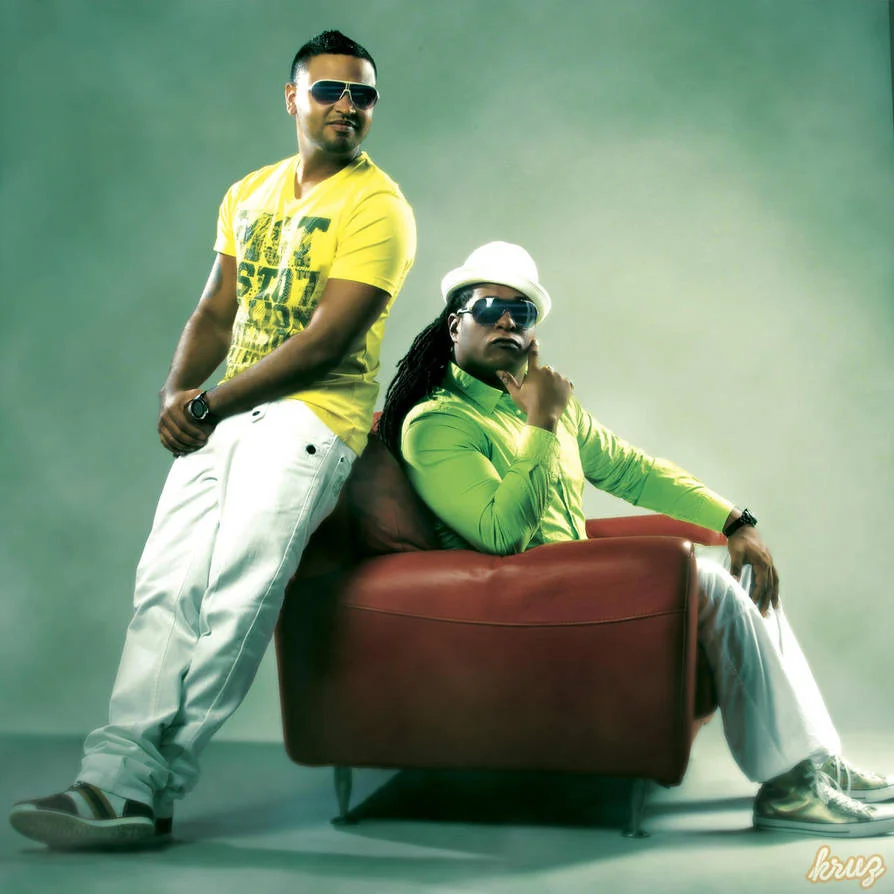 Zion y Lennox.jpg