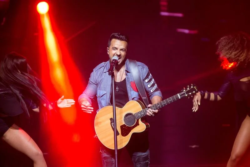 luis fonsi.jpg