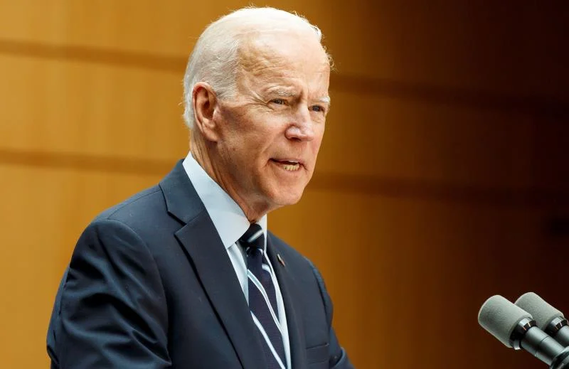 biden trum immig.jpg