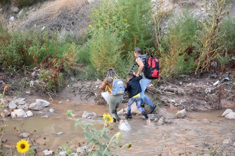 border tear gas.jpg
