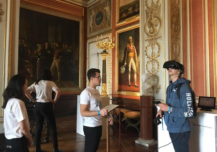 El Palacio de Versalles, una de las mayores atracciones turísticas del mundo, y la plataforma cultural del gigante tecnológico Google .jpg