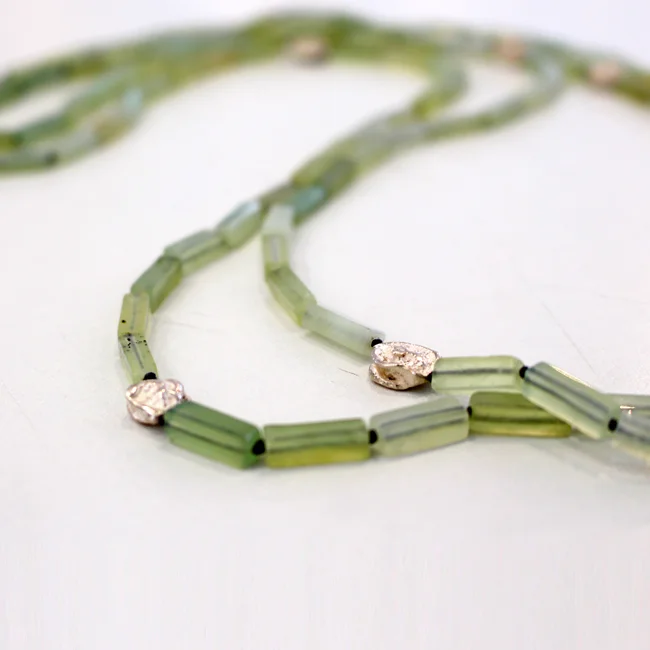 Serpentine Bead Necklace with Silver Kowhai Seeds