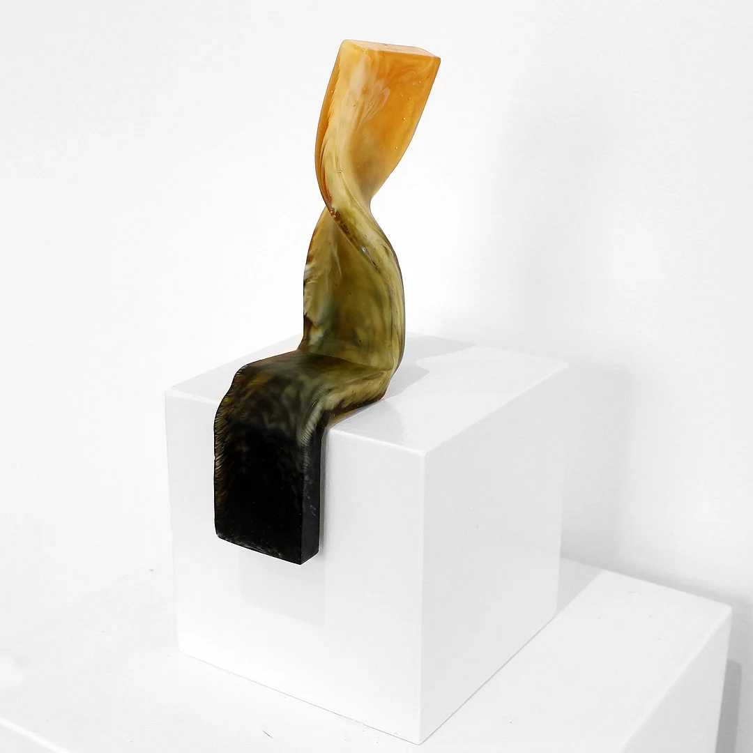 Observer (Yellow/Black)