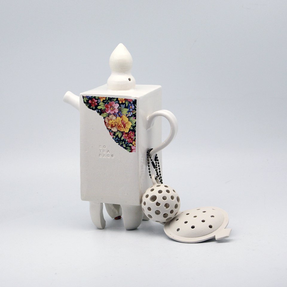 Ascetic Black Tea Teapot