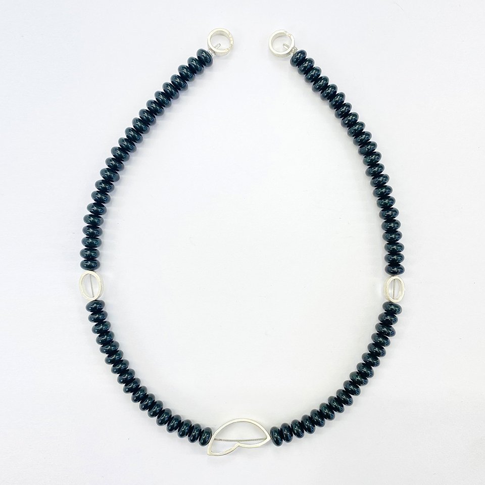Catch-Up Necklace IV
