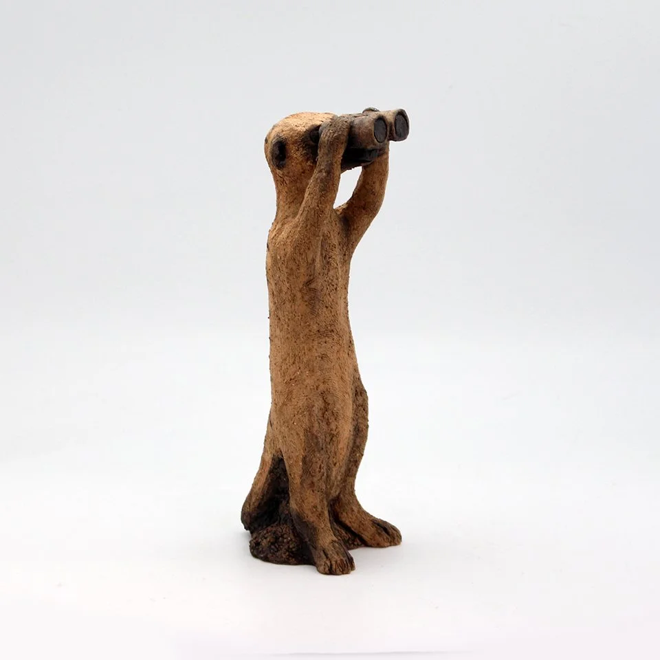 Meerkat w Binoculars