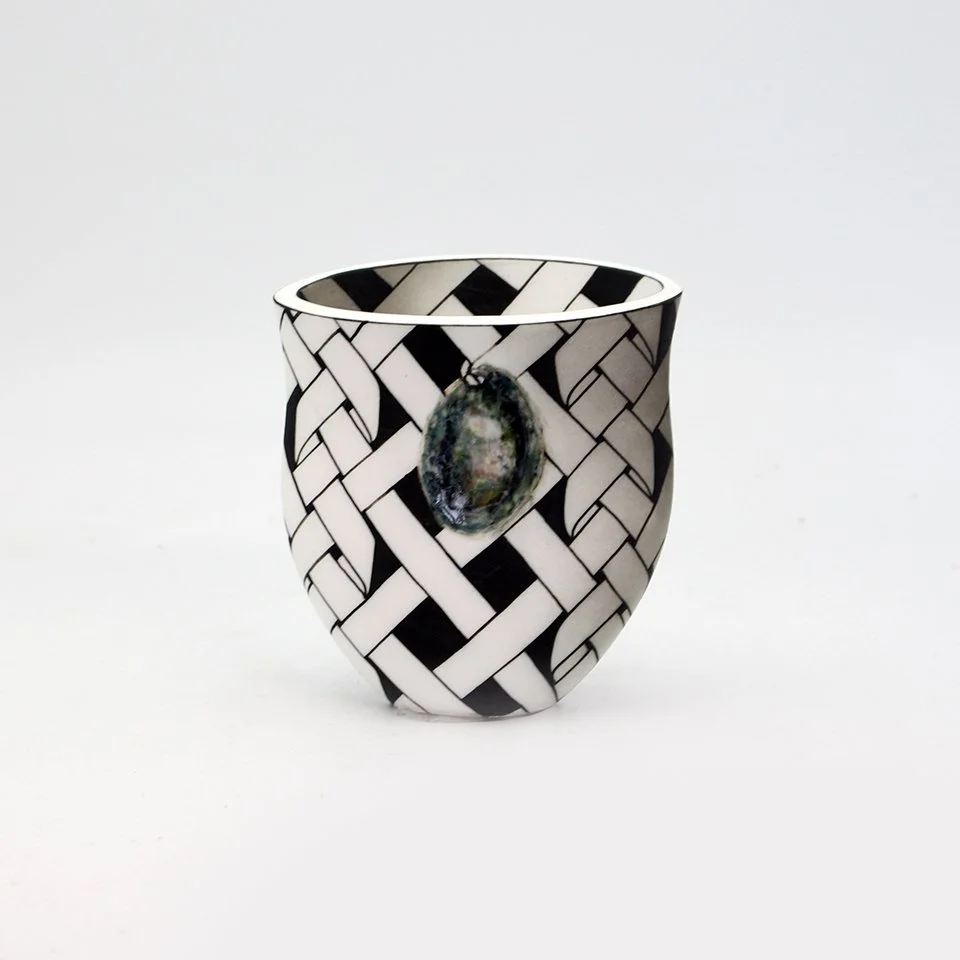 Kete w Paua Vase