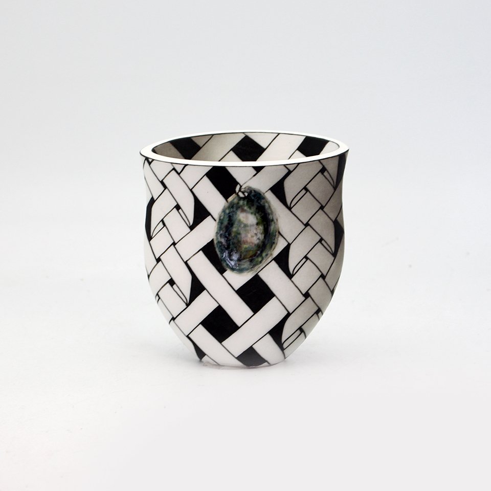 Kete with Paua Vase