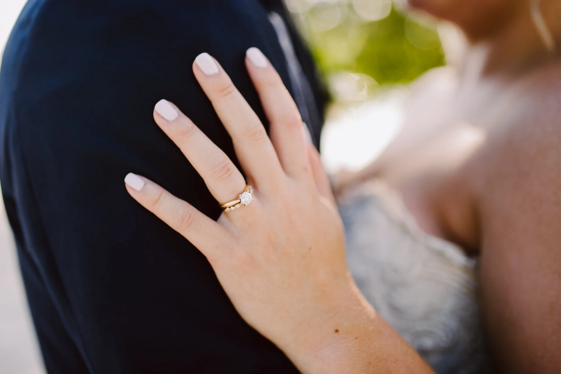 sunny outdoor wedding at hunter valley farms in knoxville tennessee