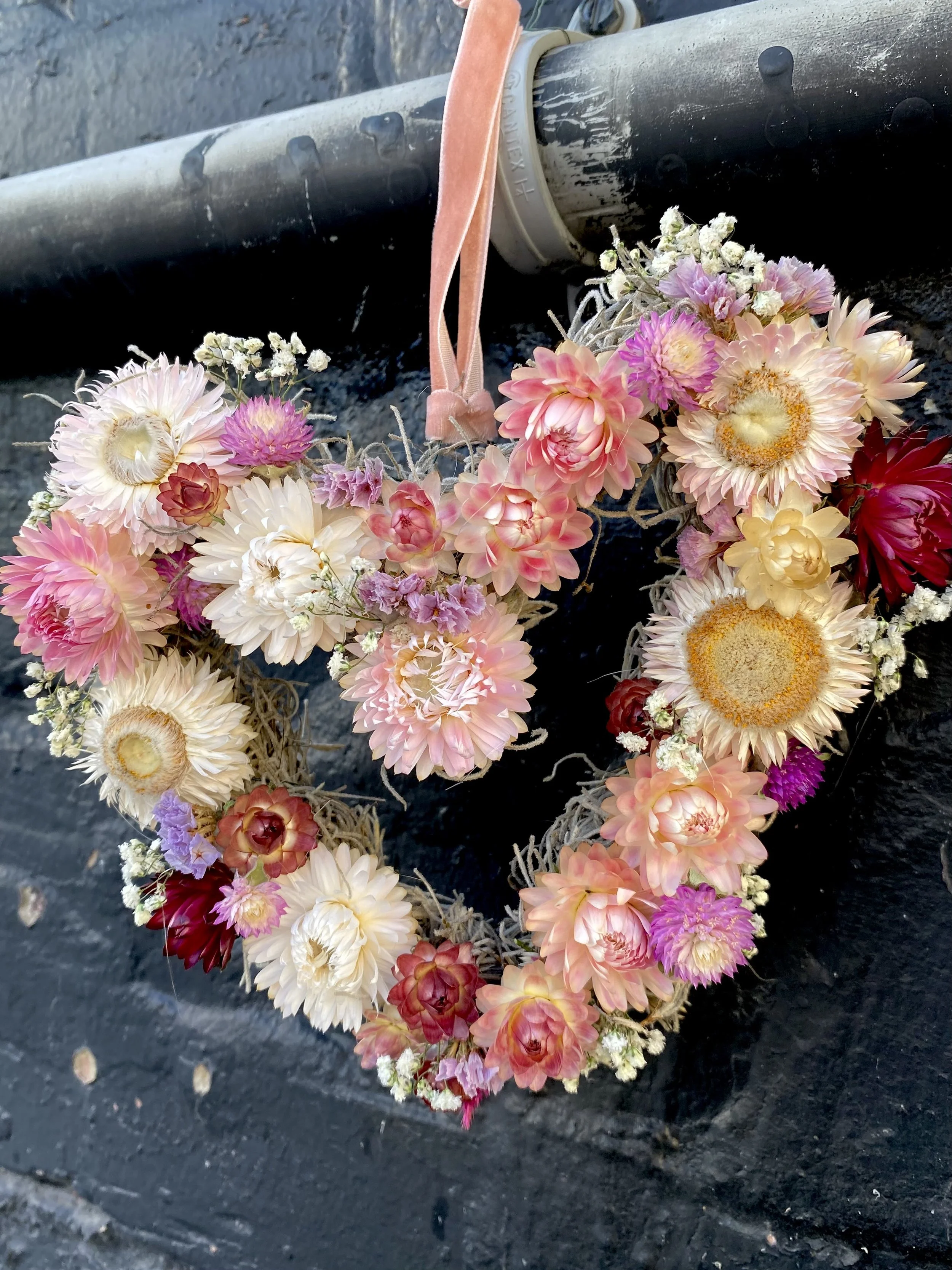Small Everlasting Heart-Shaped Wreath (Pickup only 2/13/ or 2/14)