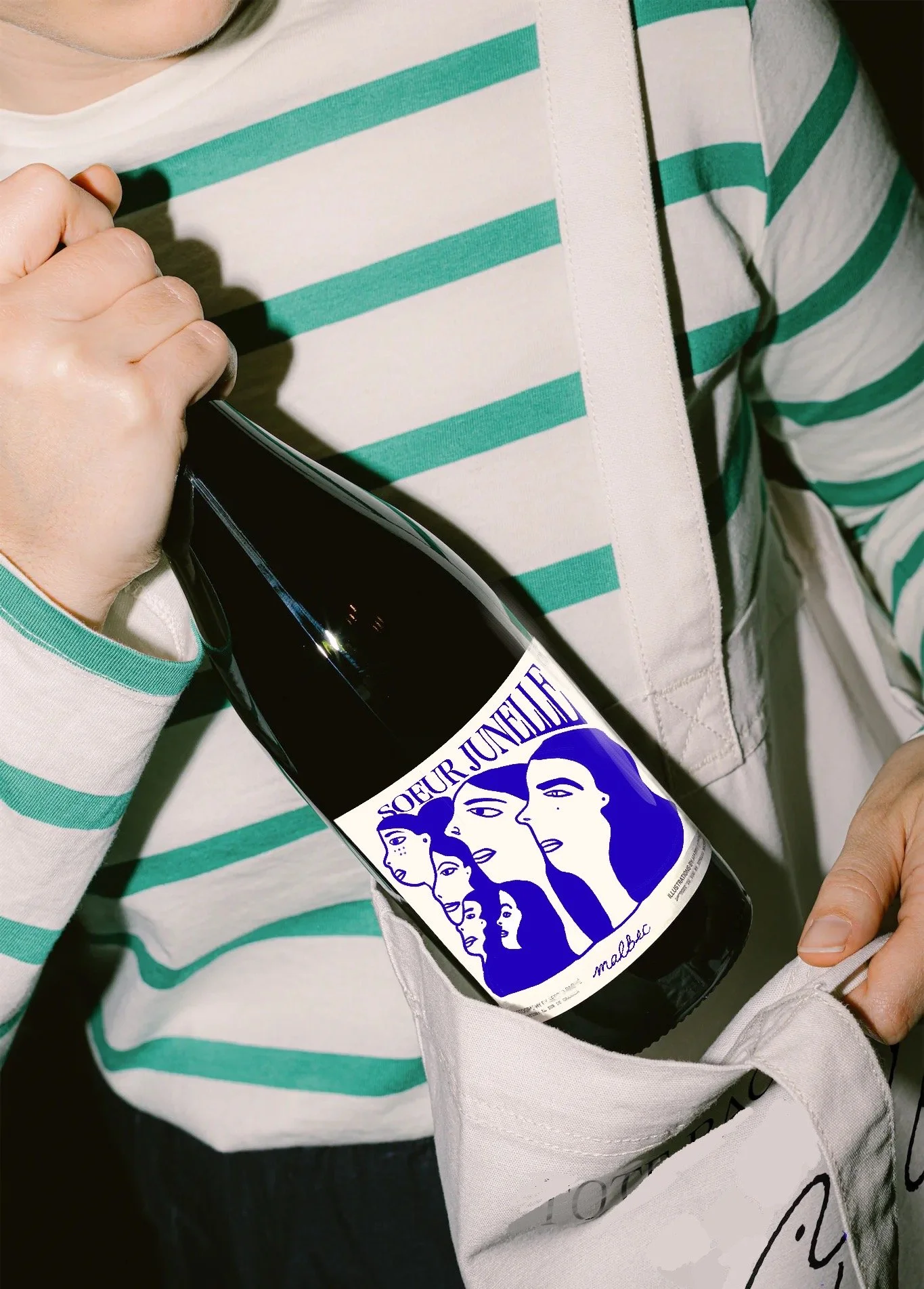 Soeur Junelle Wine Label Mock-up