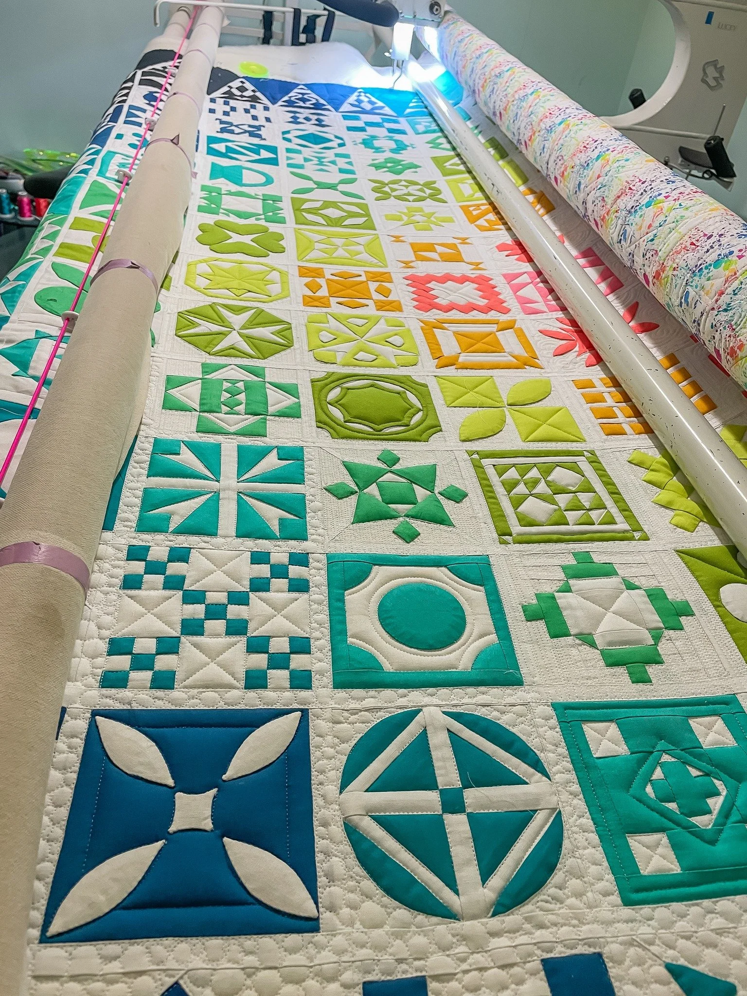 I know this quilt is off the frame, but I just thad to share this one. And probably a few more. Because I just need to share ALL THE PHOTOS. 

#dearjane #jandkdearjane #fmq #apqs #longarmquilting
