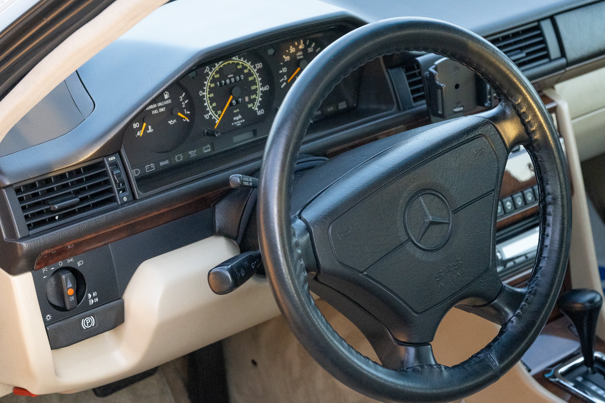 1993 Mercedes 500E  (58 of 105).jpg
