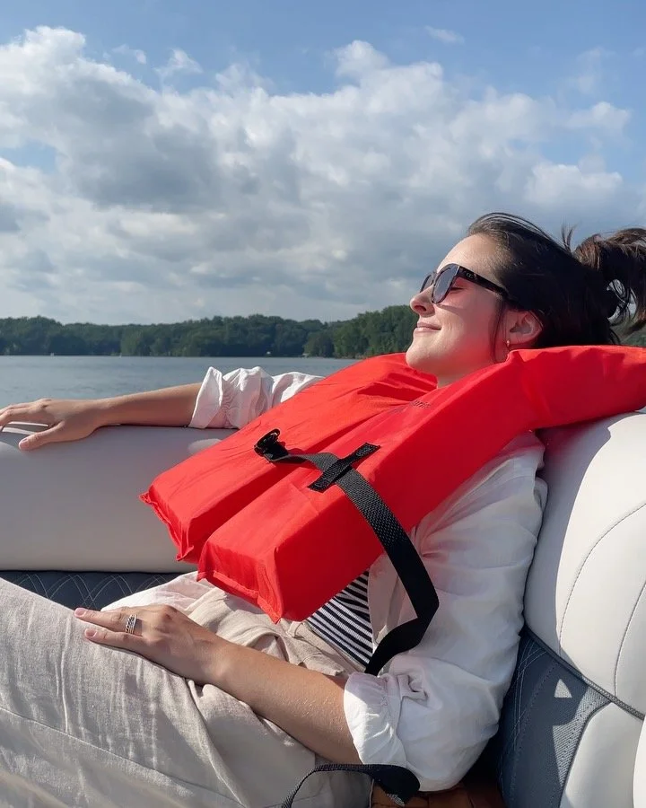 A peak into 2025 so far! 🥞

June back to Jan: lakes, fam, terrace readings, @tennisinc, sondheim, more lakes, pancakes, weddings, low country boil &amp; wacky kites in HHI, broadway by the season for @siegelpresents, Easter at @stbartsnyc, inspo at 