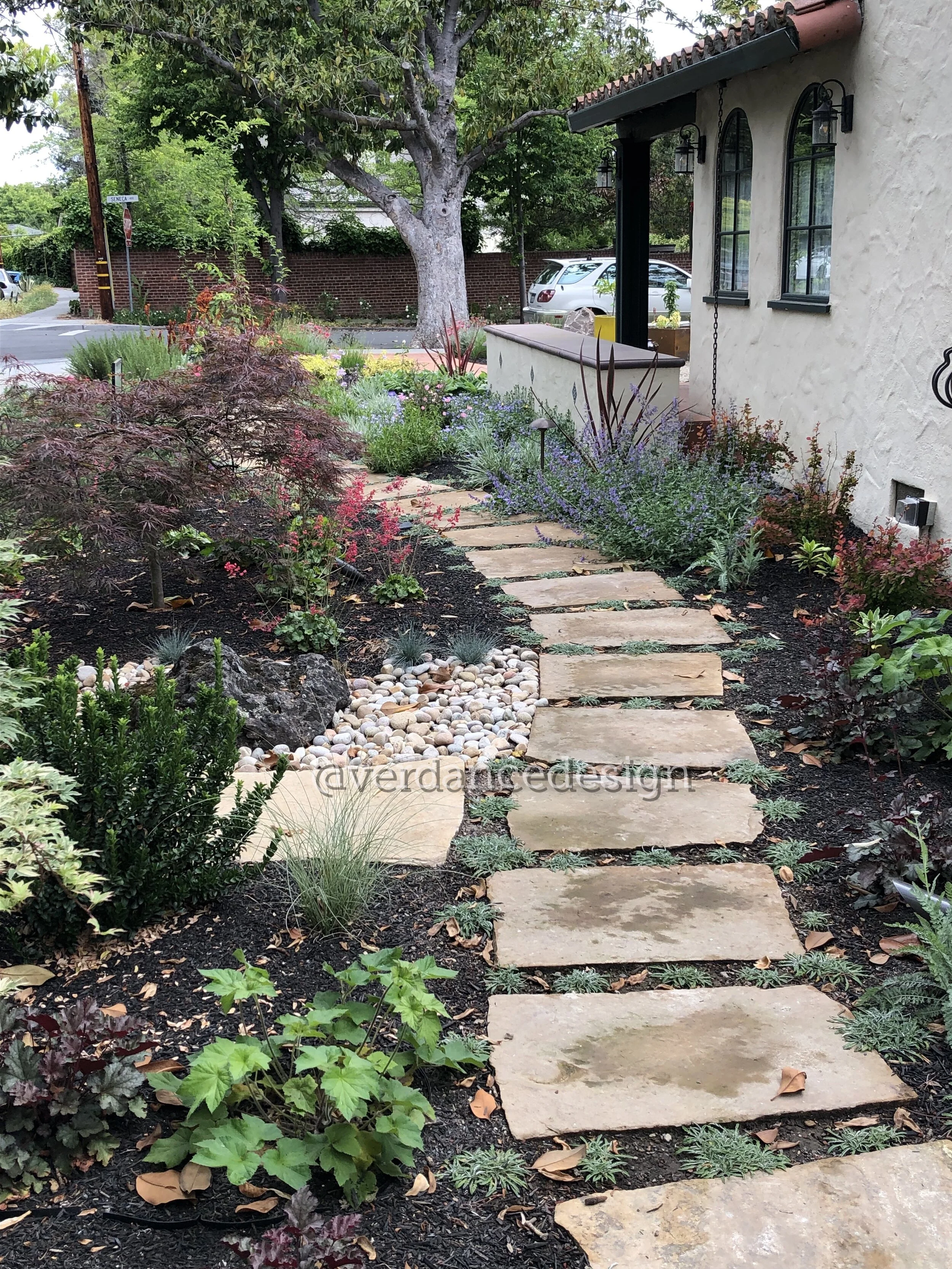 verdance-landscape-architecture-palo-alto-BIE-winding-path.jpg