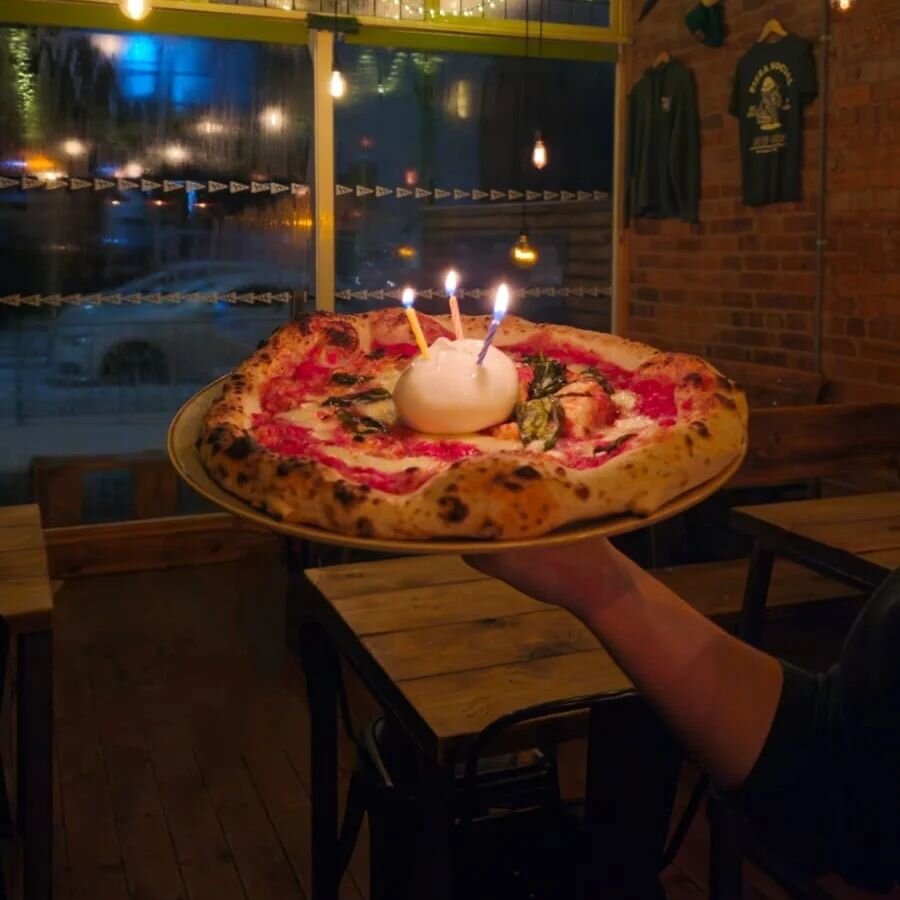 🎂 HAPPY BIRTHDAY TO US 🎂 

3 YEARS ON AND STILL ROCKING 🫠

THANKS TO ALL OF OUR CUSTOMERS FOR SUPPORTING YOUR  LOCAL INDEPENDENT PIZZERIA AND TO ALL OUR STAFF OVER THE YEARS YOU ALL ROCK. 

HERE'S TO THE NEXT 3 🤟

LOVE YAS ALL 🤟🤟🤟