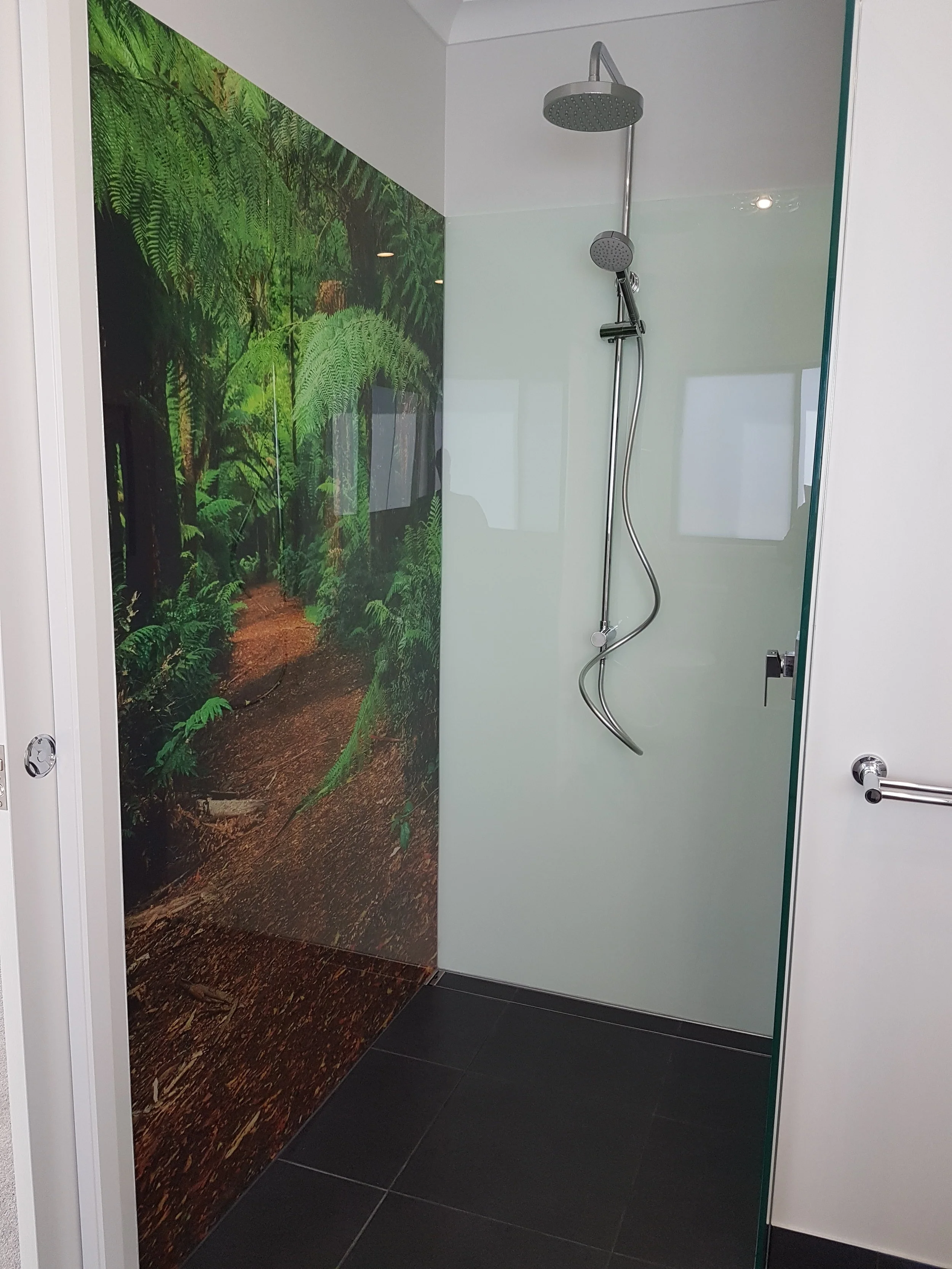 Shower printed splashback