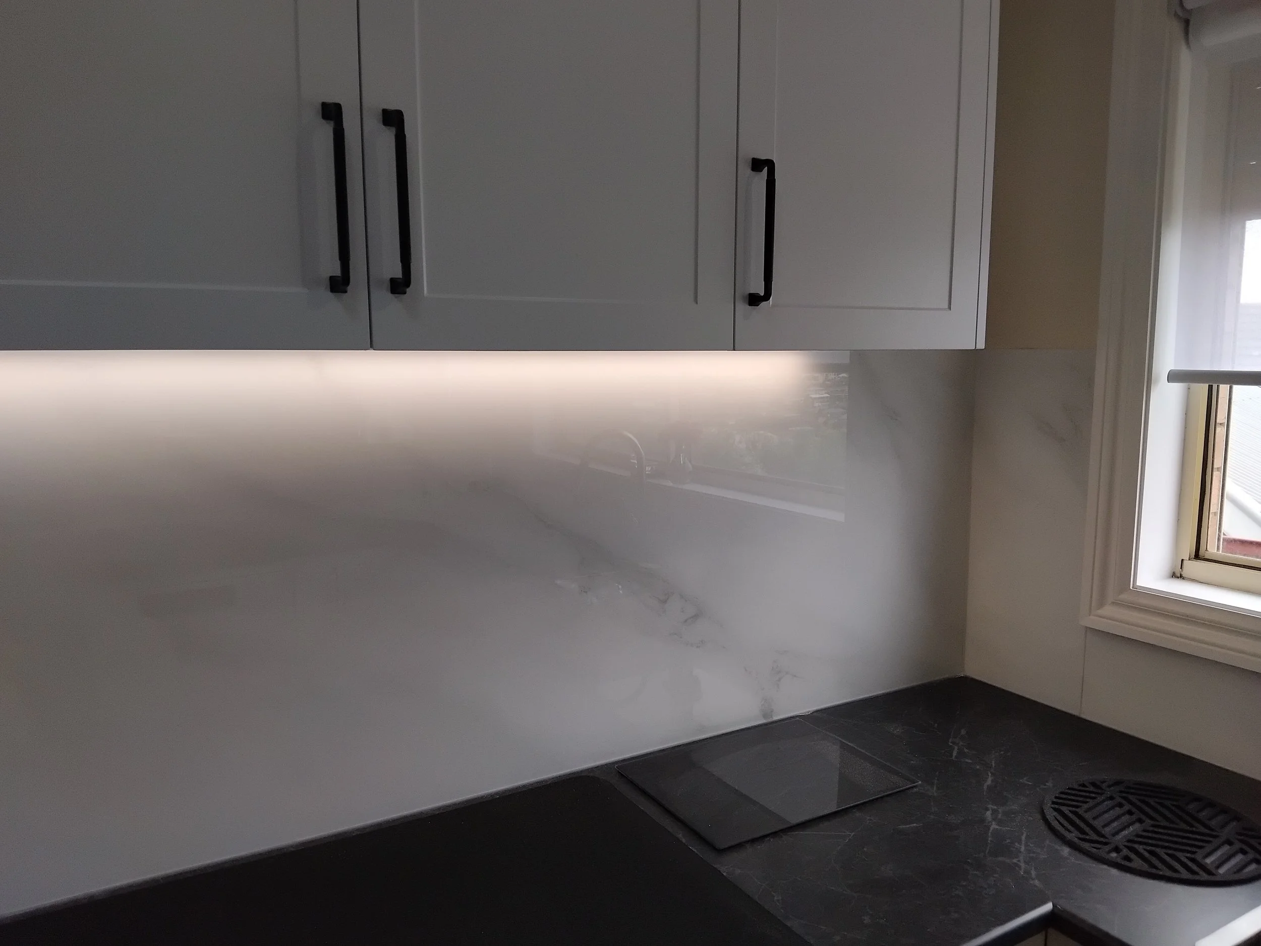 Soft marble effect printed acrylic splashbacks