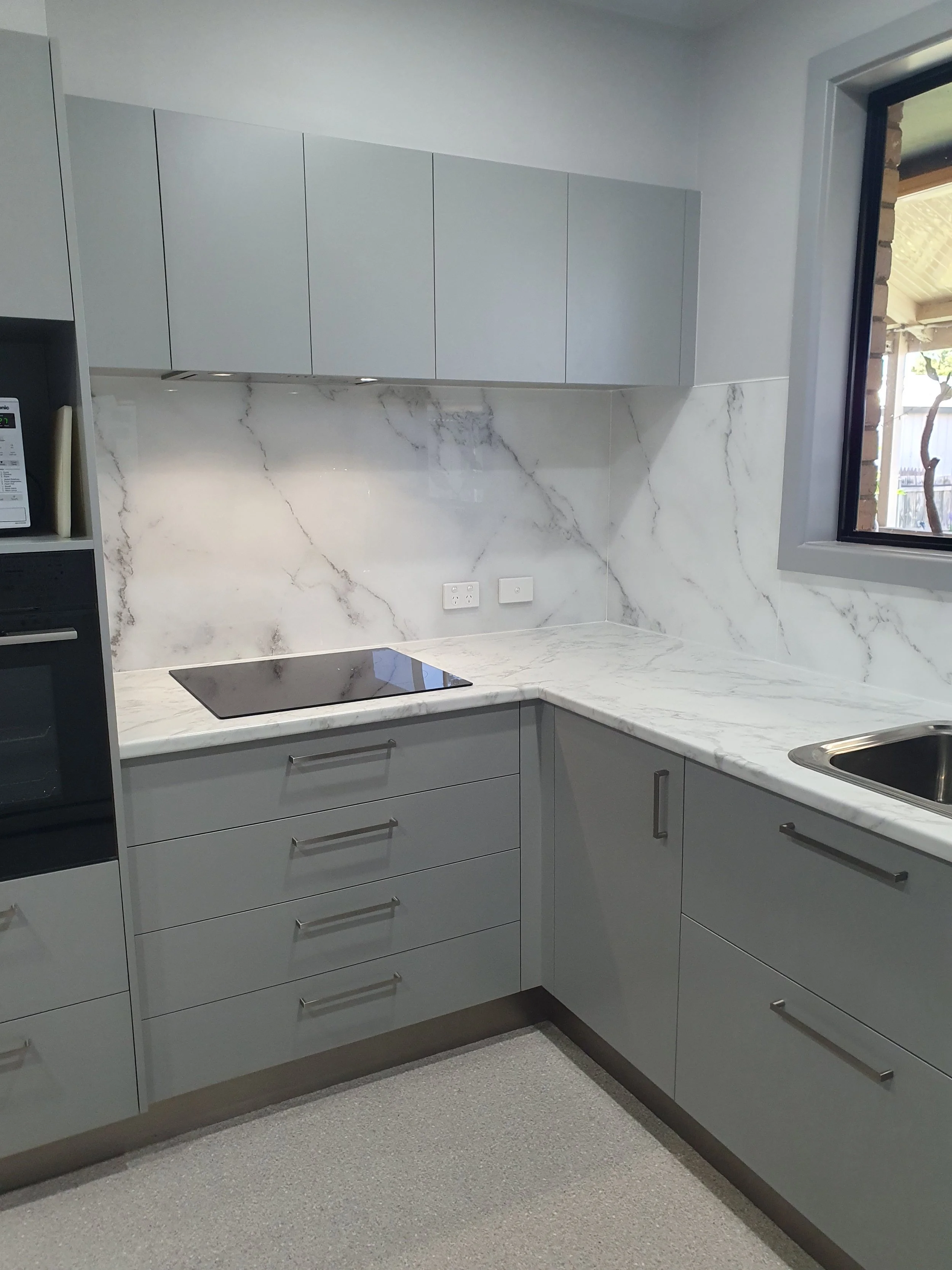 Printed marble effect kitchen splashbacks