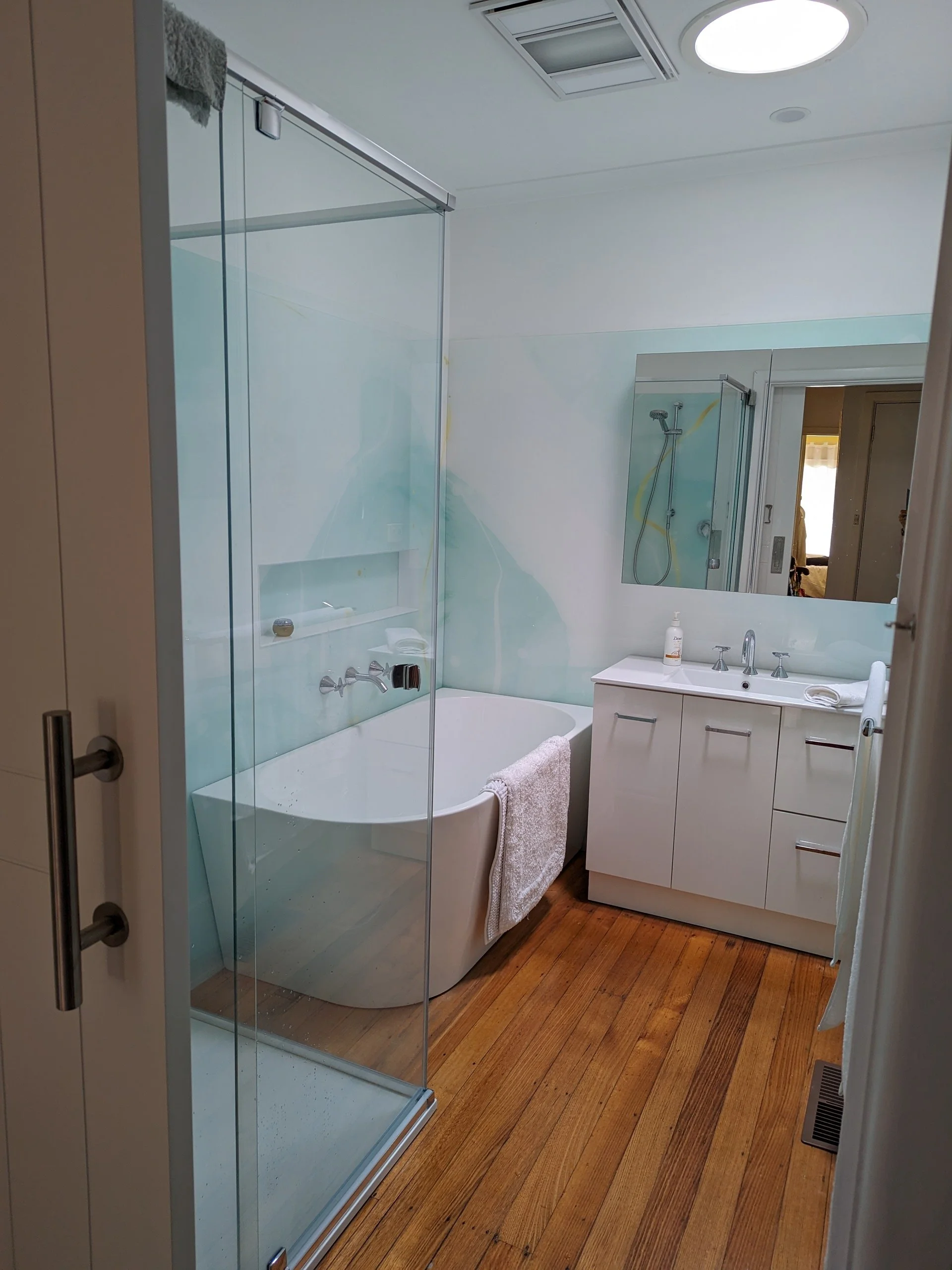 Dreamy marble effect bathroom splashbacks