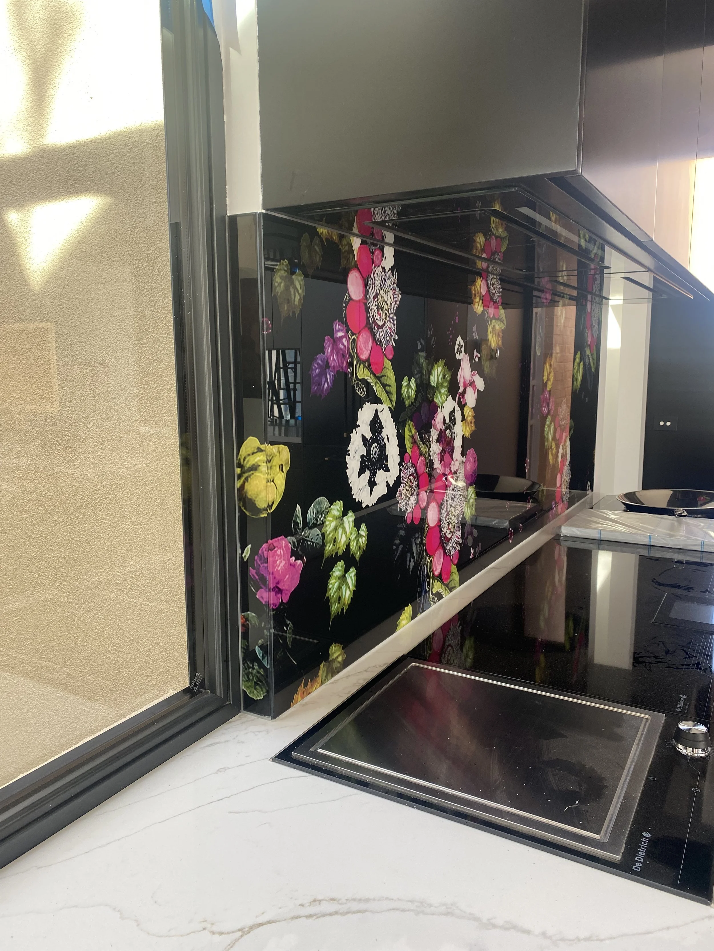 Floral printed glass kitchen splashbacks