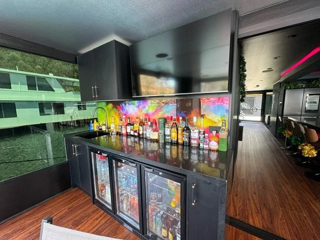 Printed bar glass splashback