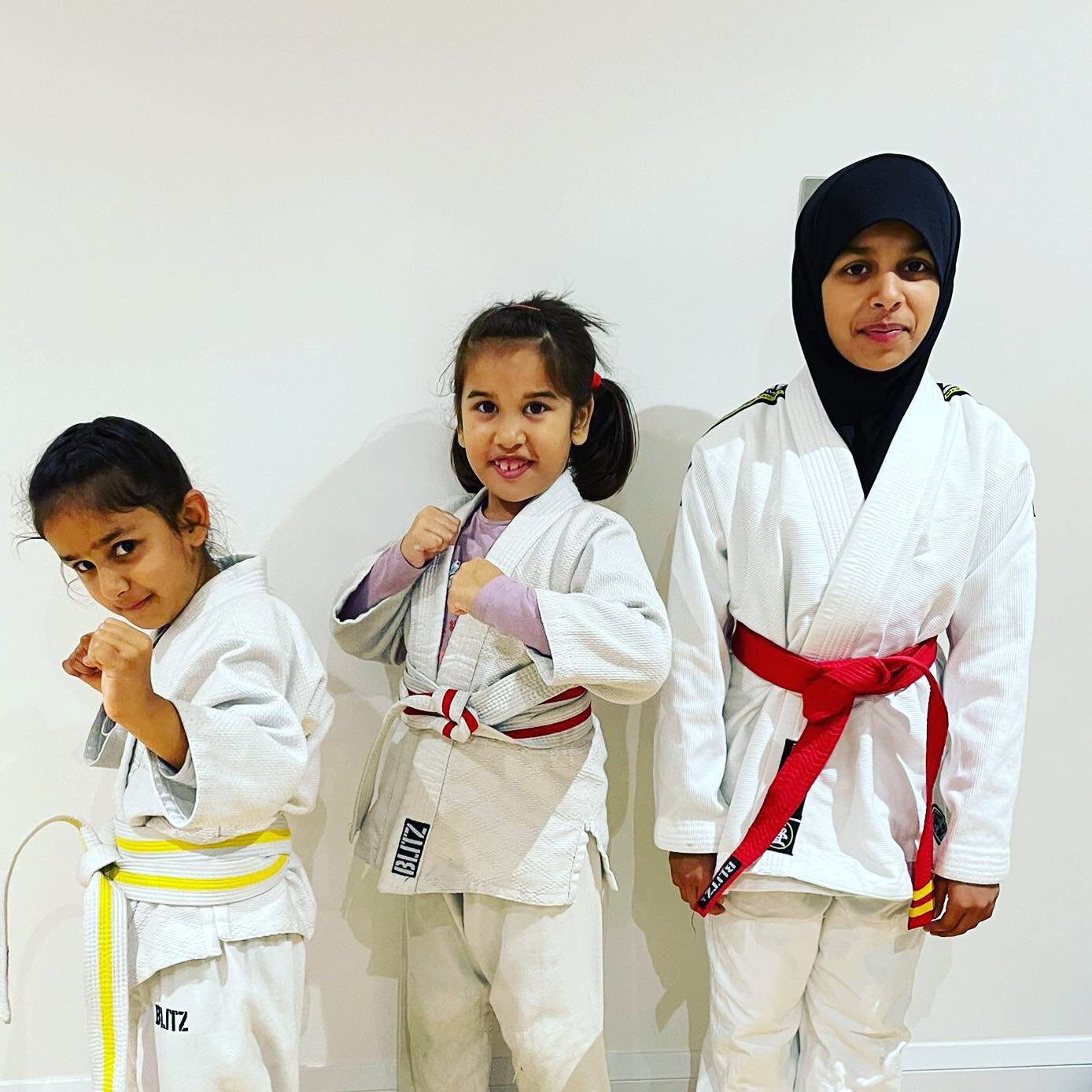 7 reasons why girls should do judo: 

1. It teaches you self defence
2. It builds your confidence 
3. It helps you get fit 
4. You can make new friends
5. It develops your mental toughness 
6. It teaches you how to love yourself 
7. You learn life le