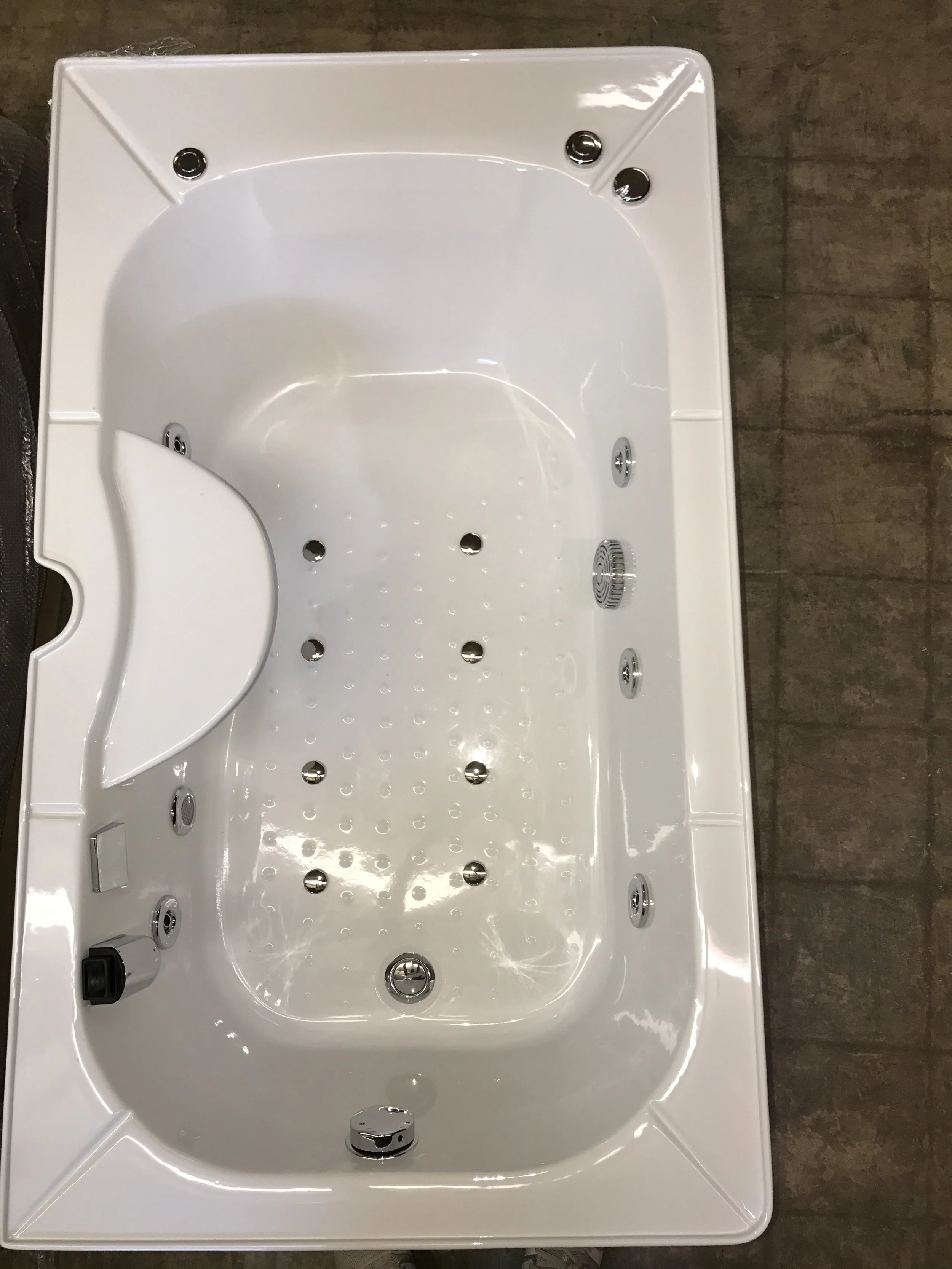 a78dd730-53be-4938-8e69-52c65c84a10e-2.jpg