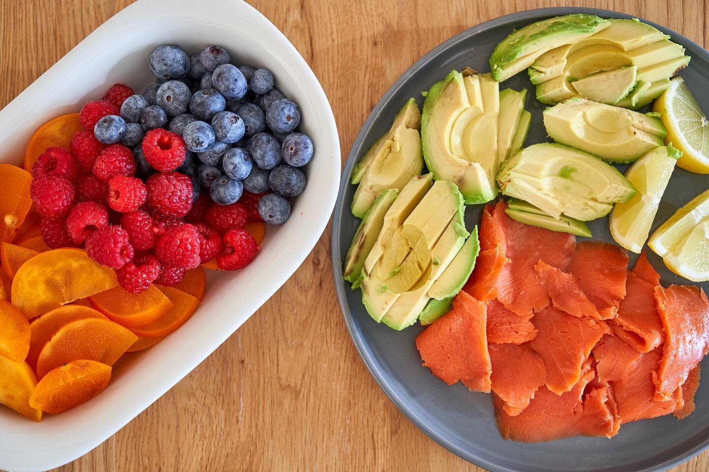 Brunch colors for the weekend. 🌈

Fruits and berries and smoked salmon and avocado.

#brunch #incarinaskitchen #brunchbuffet #brunchtime #brunching #brunchinspo #brunchlife #f52grams #feedfeed #foodandwine #forkyeah