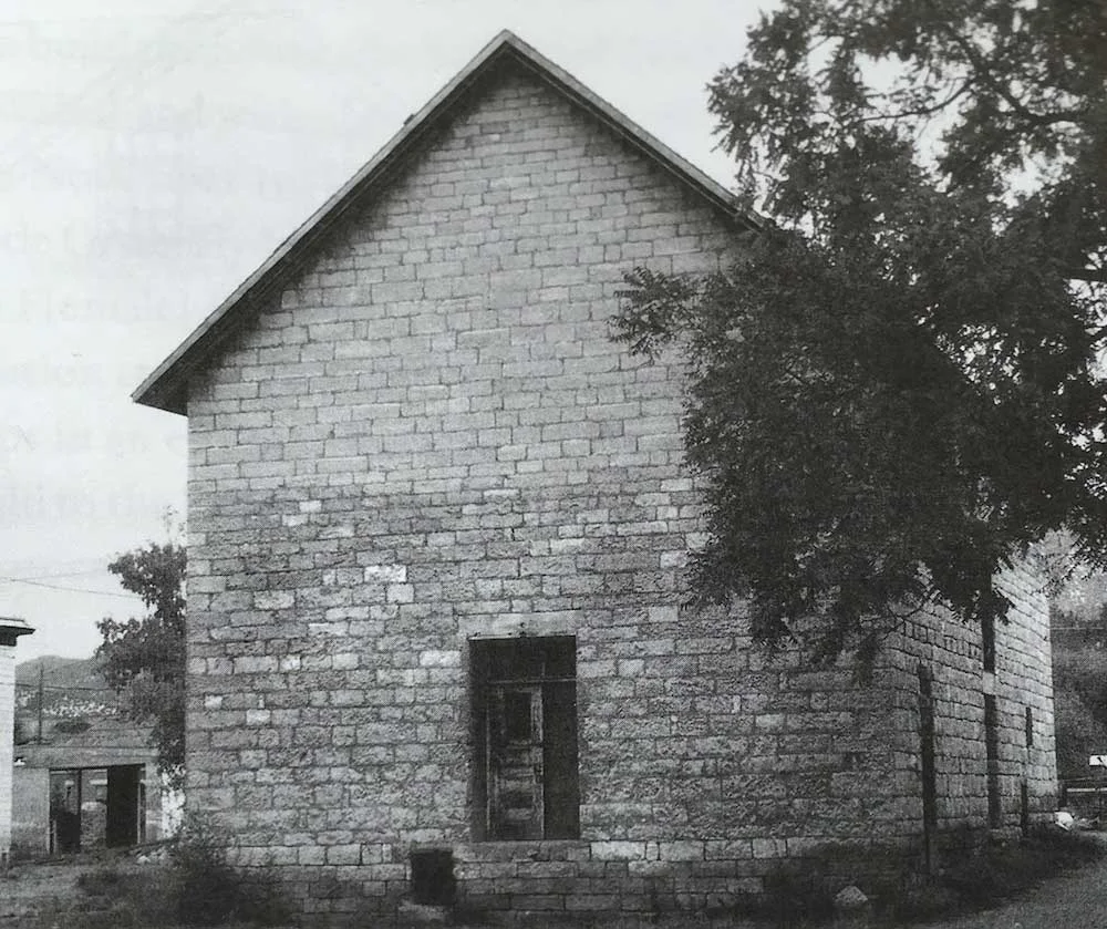 Call For History / Rhonda Lauritzen 