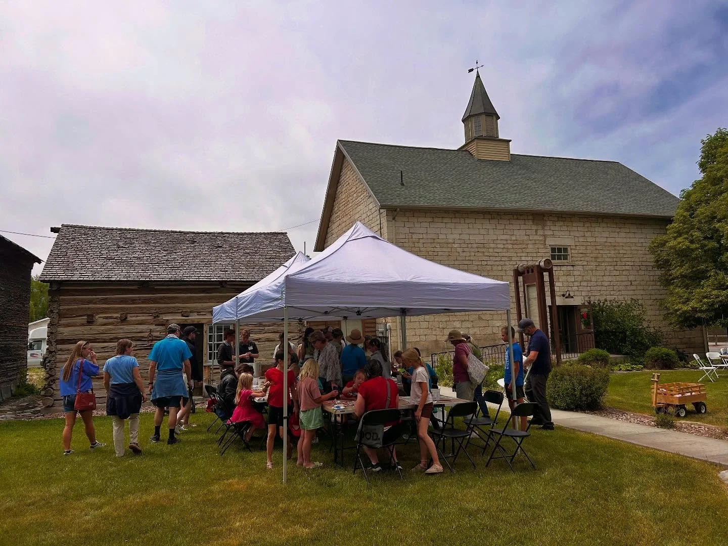 Come see us today during Ephraim City&rsquo;s Scandinavian Heritage Festival. We are hosting a FREE all ages Dala Horse Painting workshop on the lawn from 11am-2pm. The gallery is open until 5pm. We hope to see you! 

#granaryarts #ruralisradical #sc