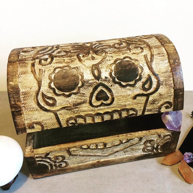 Because we all need a magical box to keep our treasures🔮#newagestore #mystical #botanicasanantonio