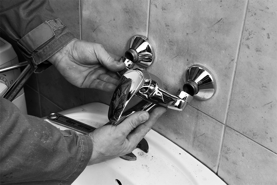 faucet-repair.jpg