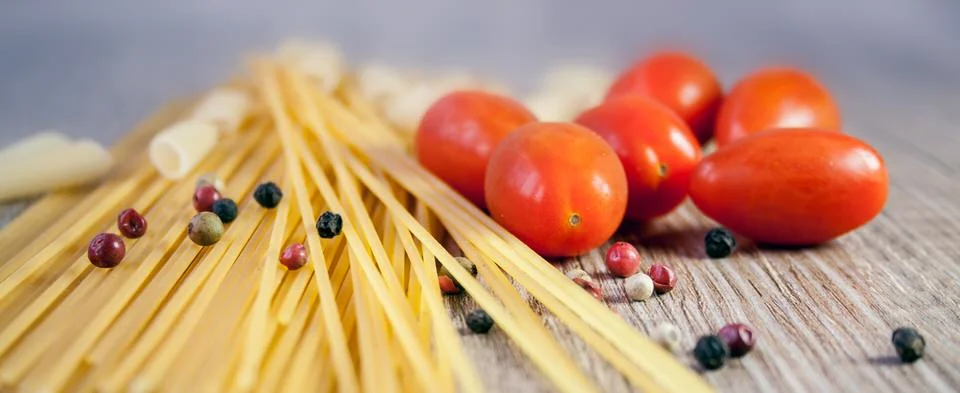 pasta-noodles-cook-tomato-38233.jpg