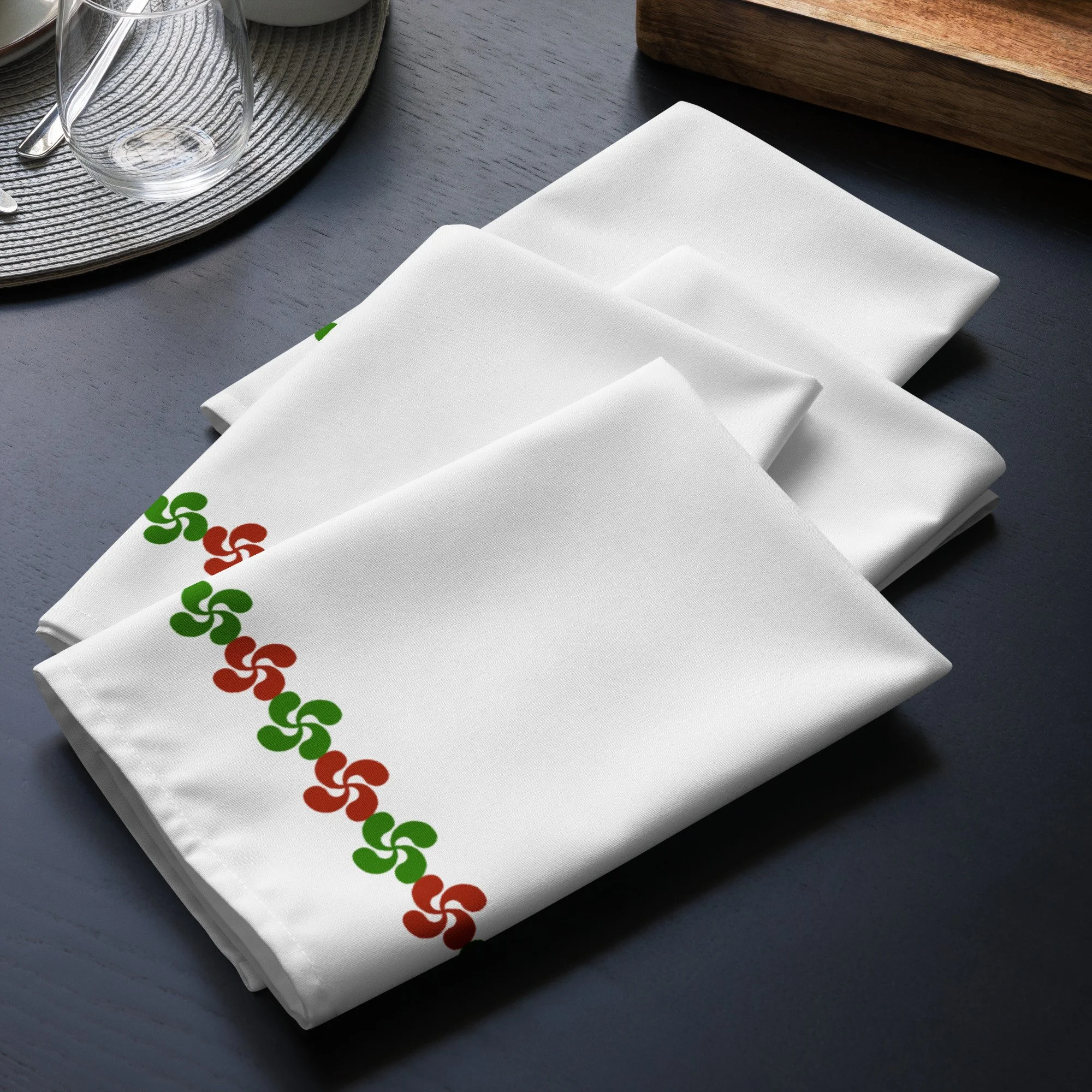 cloth-napkin-set-(4)-white-front-693d92e15320b.jpg