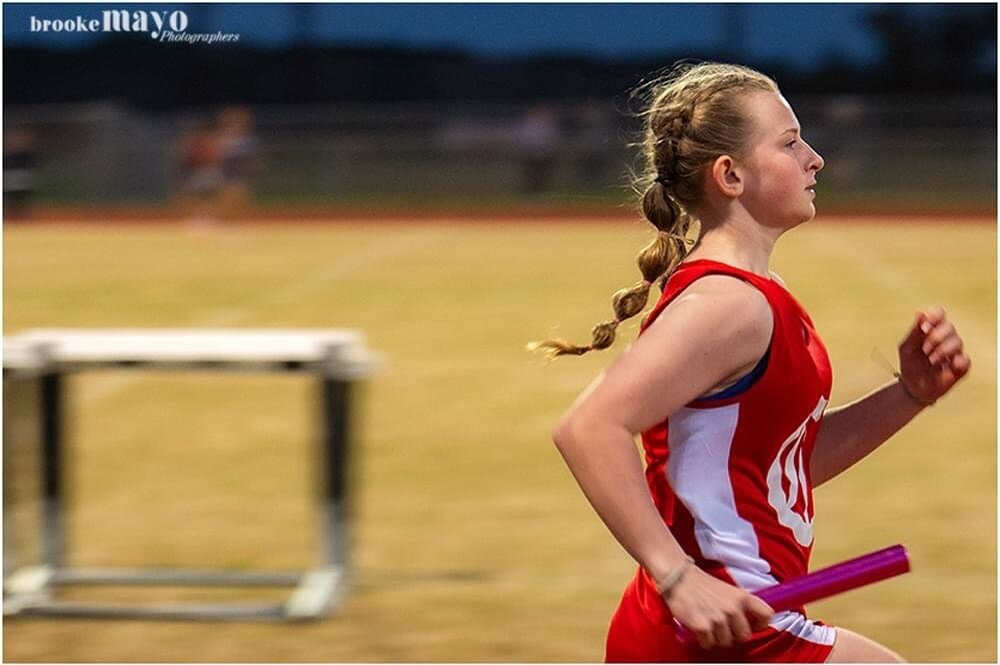 Wishing all the track teams a safe and fun evening, these kiddos give it all they have, so proud of all of them!
.
.
.
#track #trackandfield #runner #shesarunner #shesarunnershesatrackstar #currituck #currituckcounty #schoolsports #running #teamsport