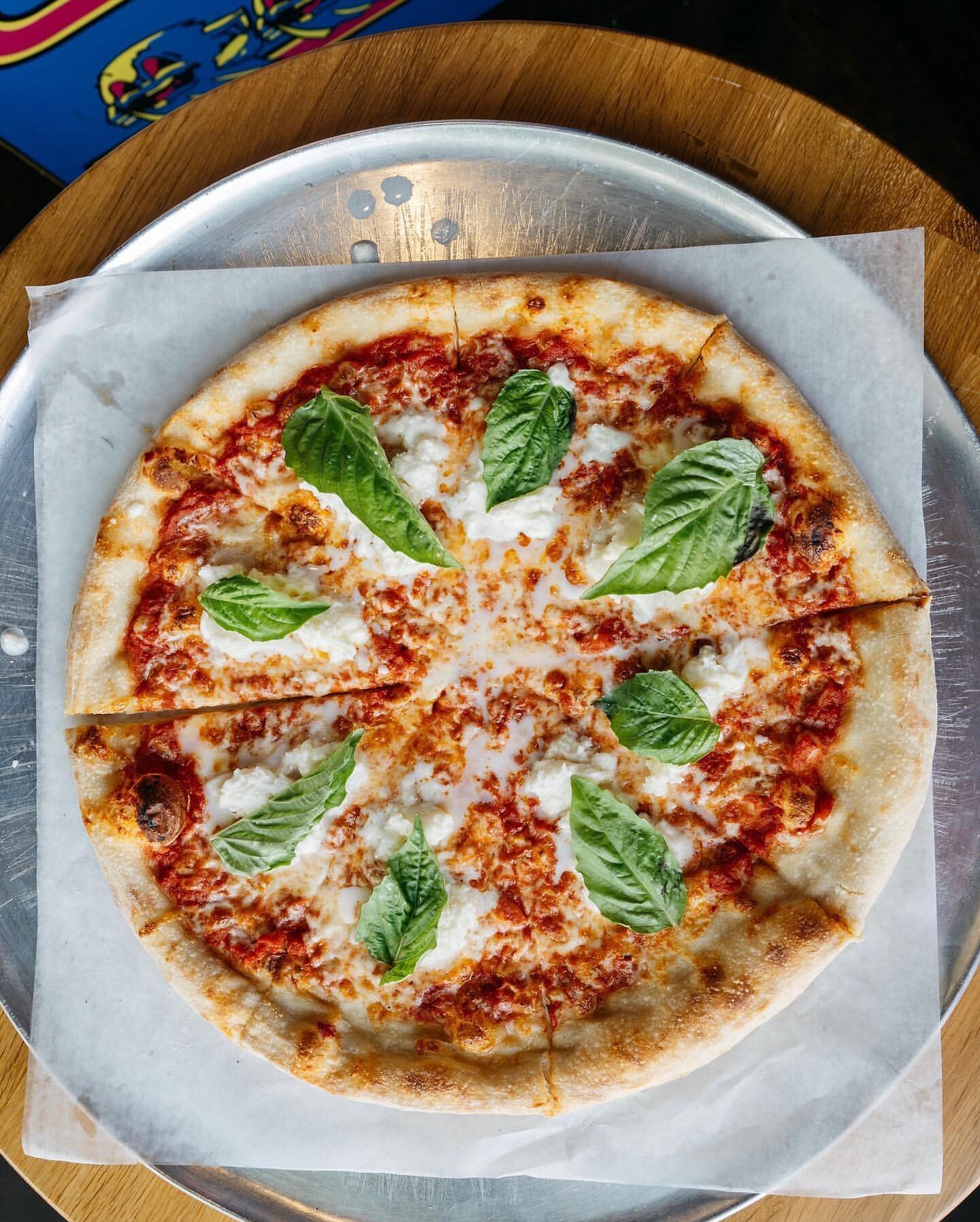𝐌𝐀𝐑𝐆𝐇𝐄𝐑𝐈𝐓𝐀 𝐌𝐎𝐍𝐃𝐀𝐘𝐒! 💯 today and e͟v͟e͟r͟y Monday!
⠀
$20 Margherita Pizza ALL DAY!
⠀
⠀
⠀
⠀
#margheritamonday #margheritamondays #margheritapizza #atlpizza #atlantapizza #discoveratl #discoveratlanta #exploreatl #atlbeltline #atlantab