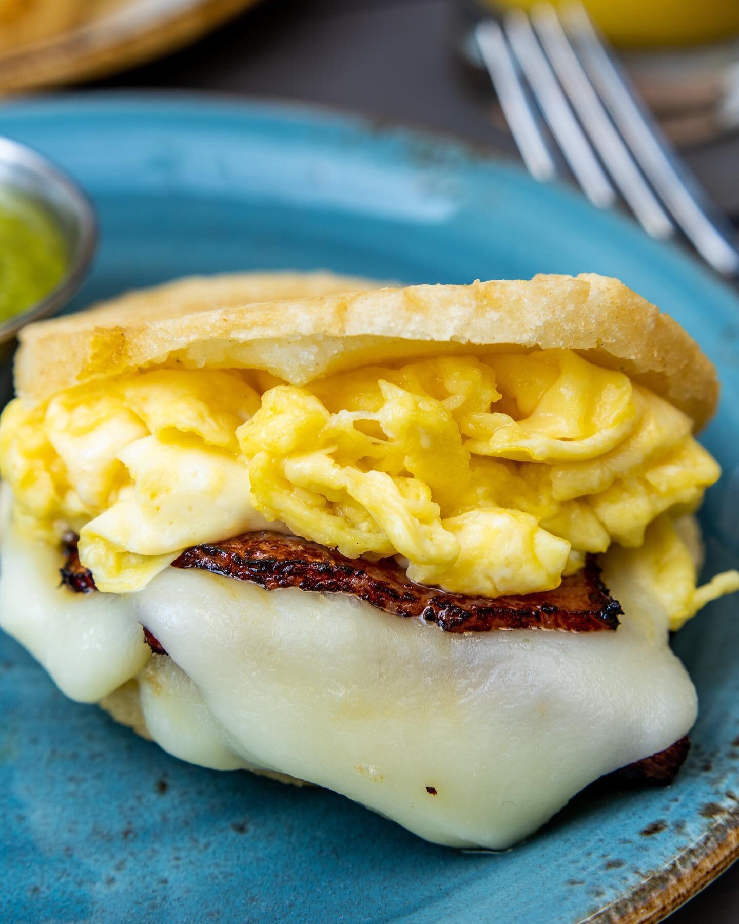 𝗕𝗥𝗘𝗔𝗞𝗙𝗔𝗦𝗧 𝗔𝗥𝗘𝗣𝗔𝗦 &mdash; Say less!
⠀
Breakfast served 8am - 10:30am 🍳
⠀
⠀
⠀
⠀
#elvi&ntilde;edolocal #discoveratl #atlantaeats #atlbreakfast #arepas #breakfastarepa #breakfastarepas #midtownatl #midtownatlanta #peachtreestreet #gatech 