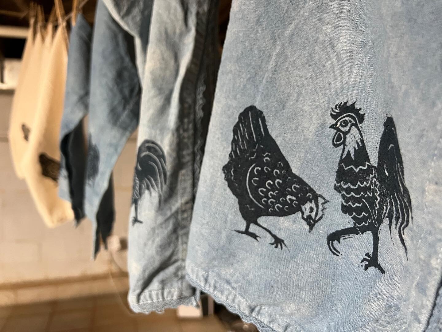 Indigo dyed rooster and chicken napkins in full production. Looking forward to the @greatfallsstudios 2022 Art Tour. October 21-23 #greatfallsstudiotour