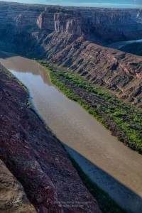 Massive Oil Spill Hits the Green River