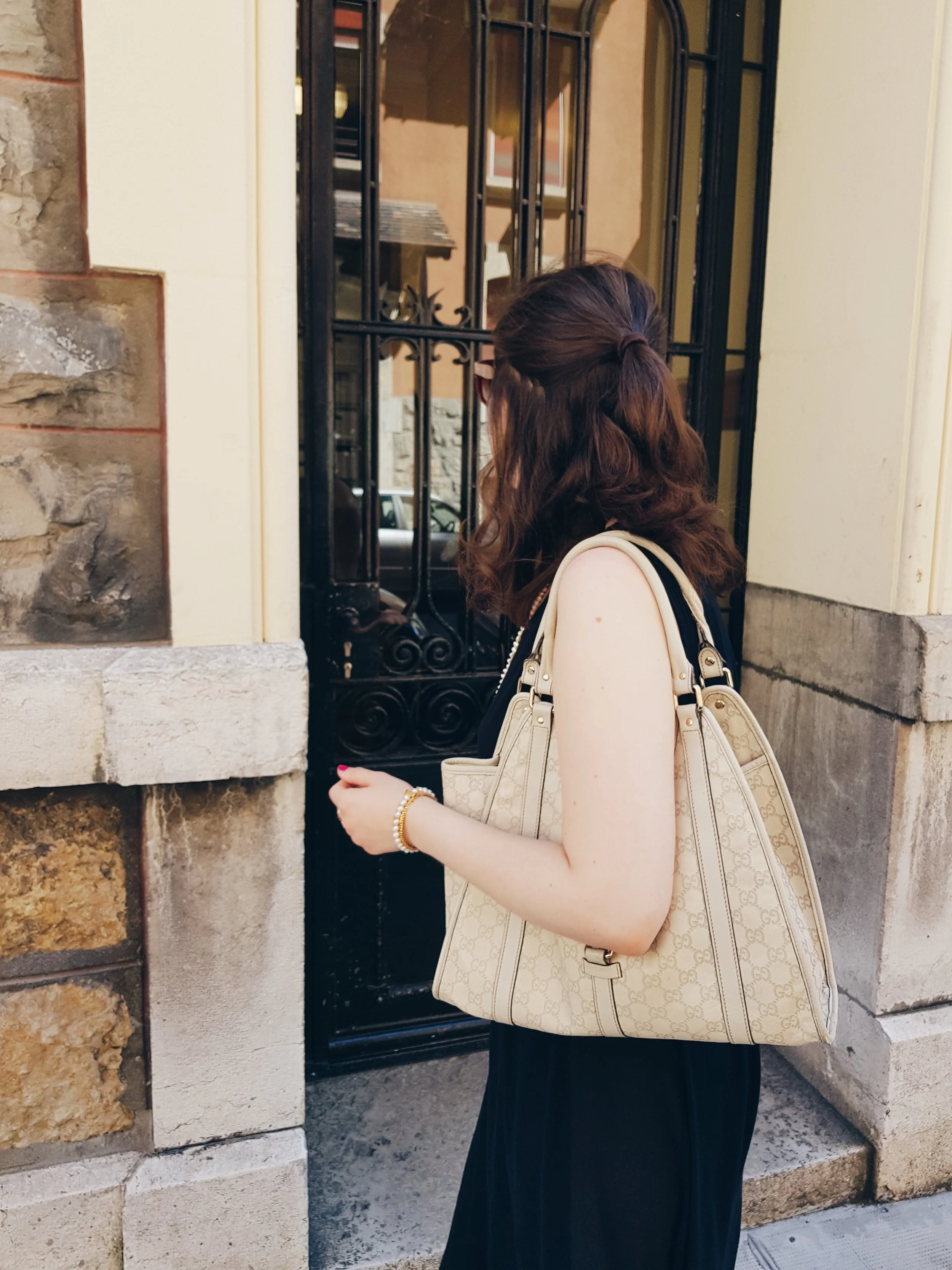 How To Dress Like You're Holly Golightly