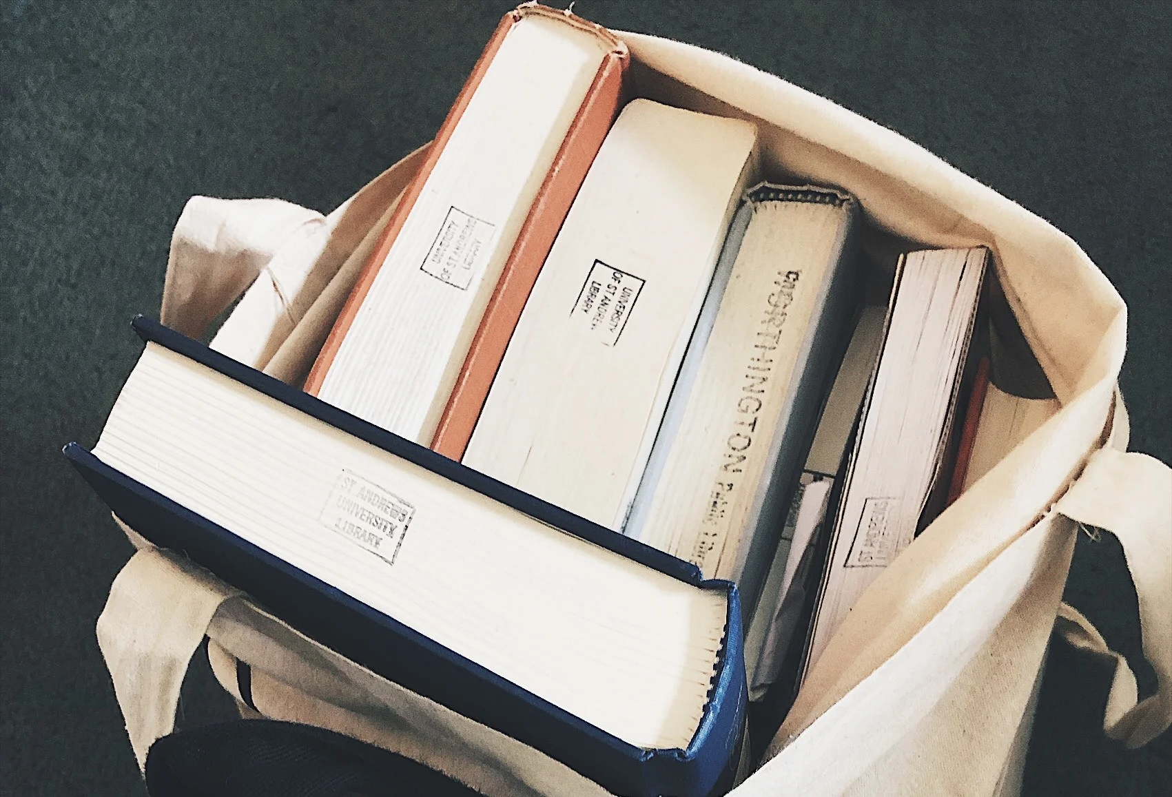 Our Summer Reads, Vol. 12 –&nbsp;Jessica Armstrong