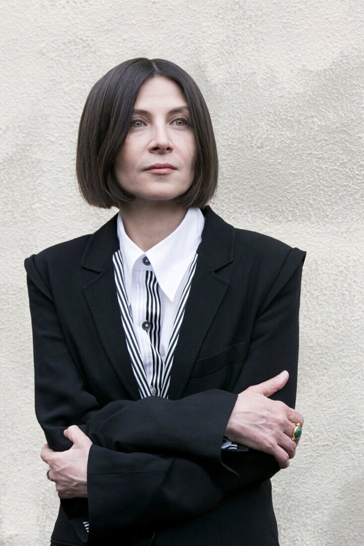 Donna Tartt's Menswear-Inspired Style: A Primer